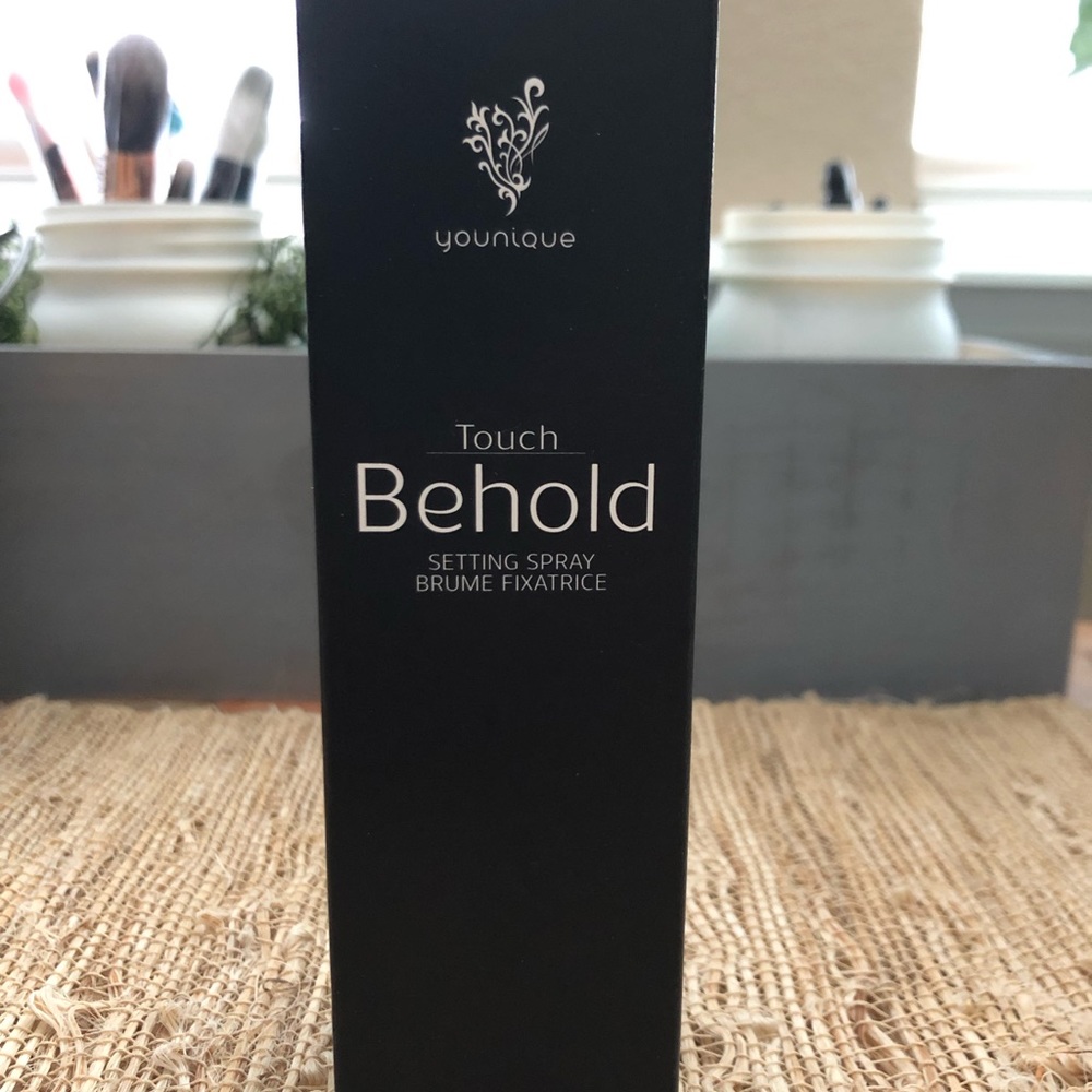 Younique Setting Spray